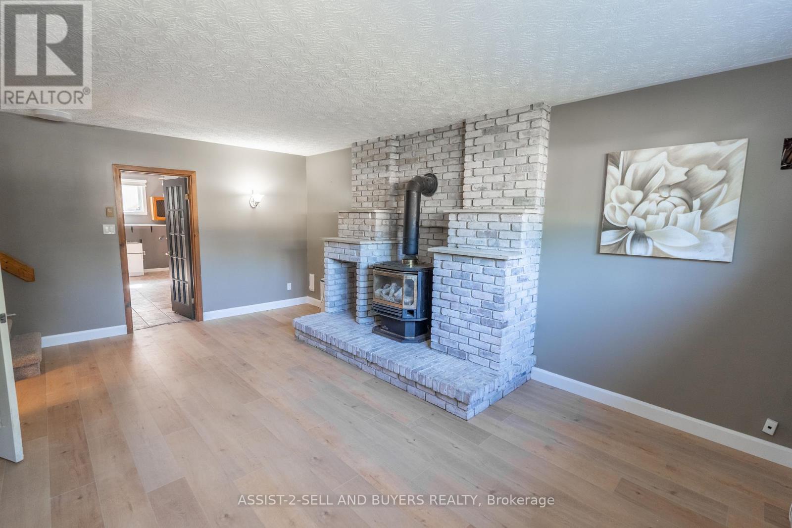 Photo 14 of 862 Dundee Avenue, Cornwall ON