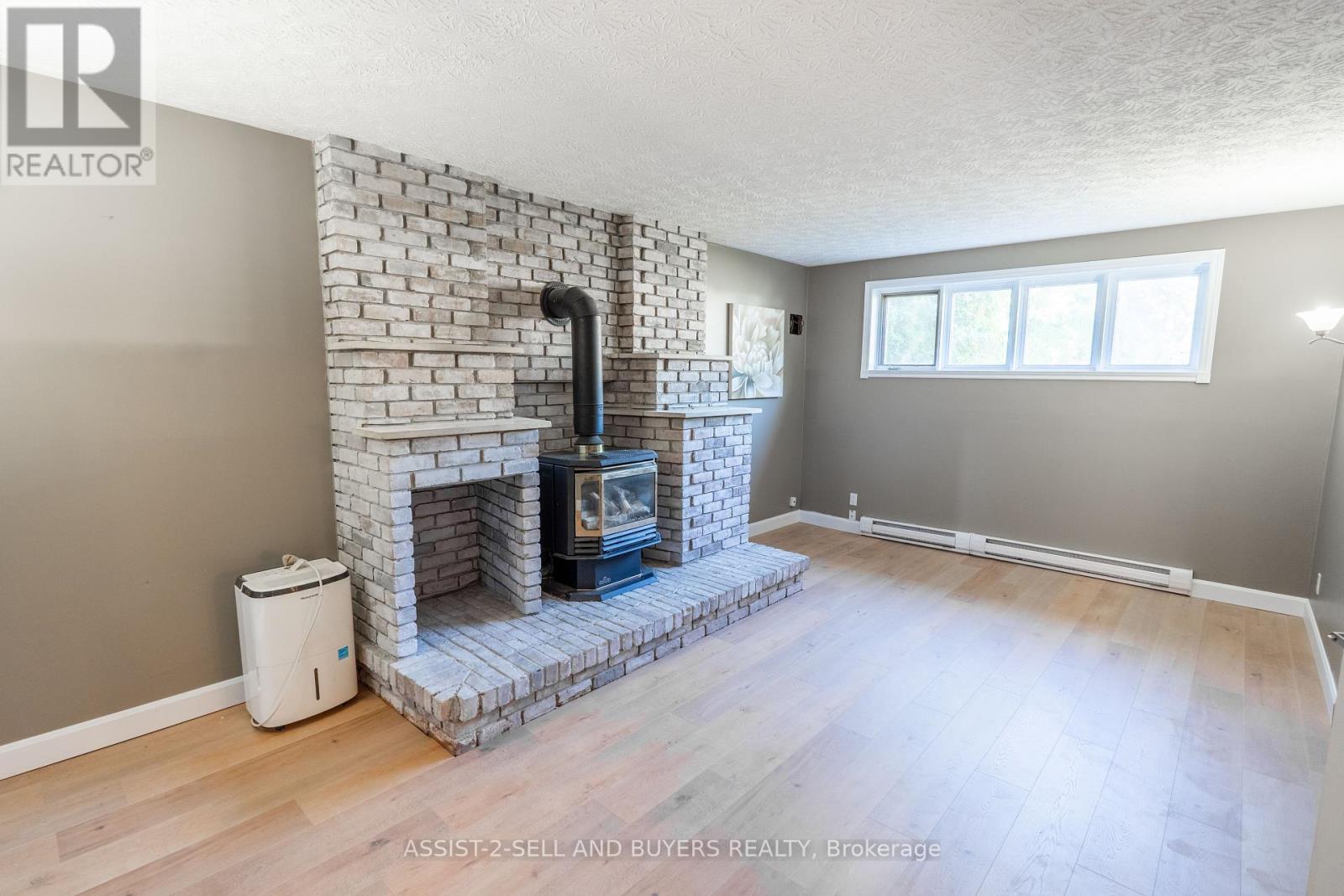 Photo 29 of 862 Dundee Avenue, Cornwall ON