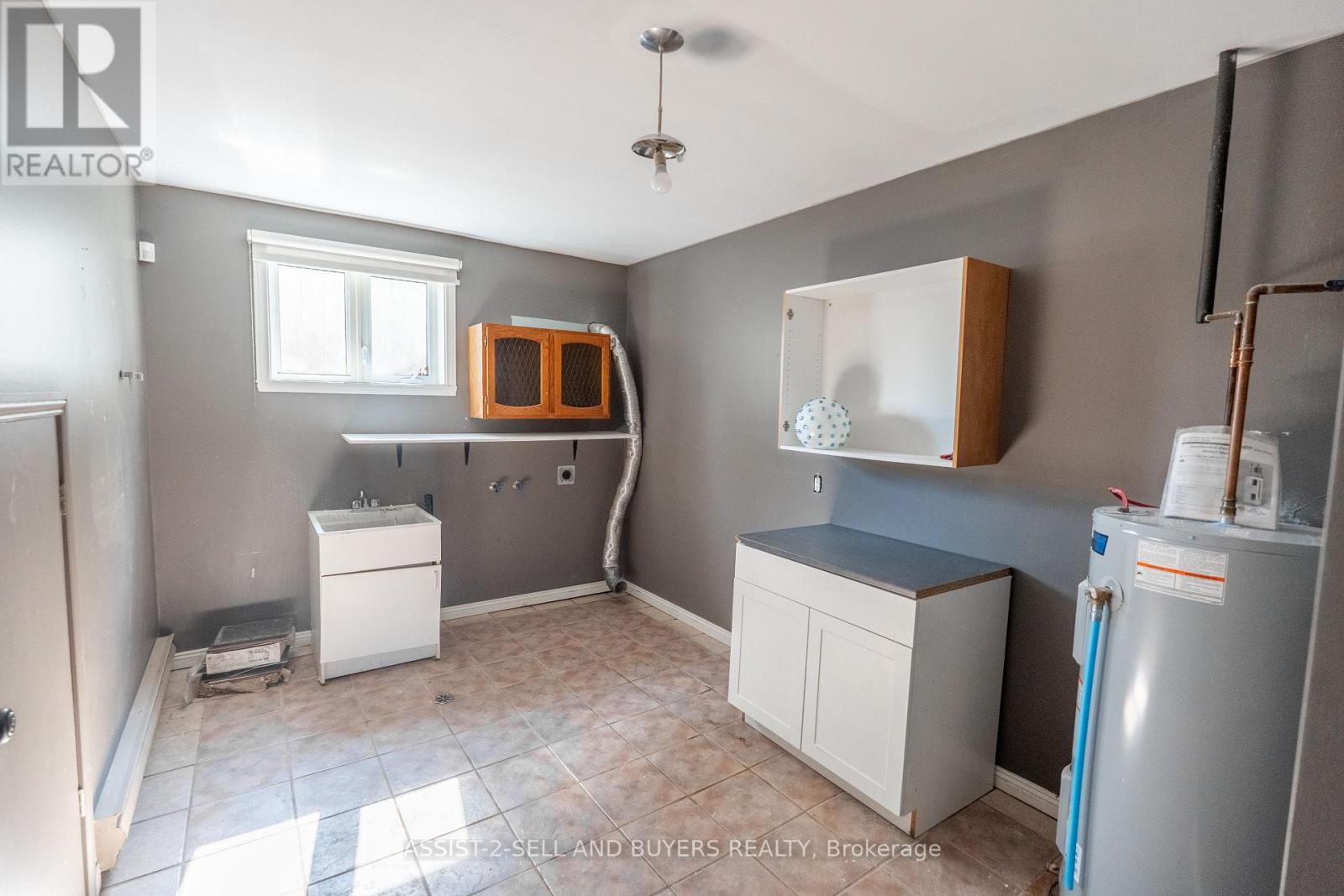 Photo 17 of 862 Dundee Avenue, Cornwall ON