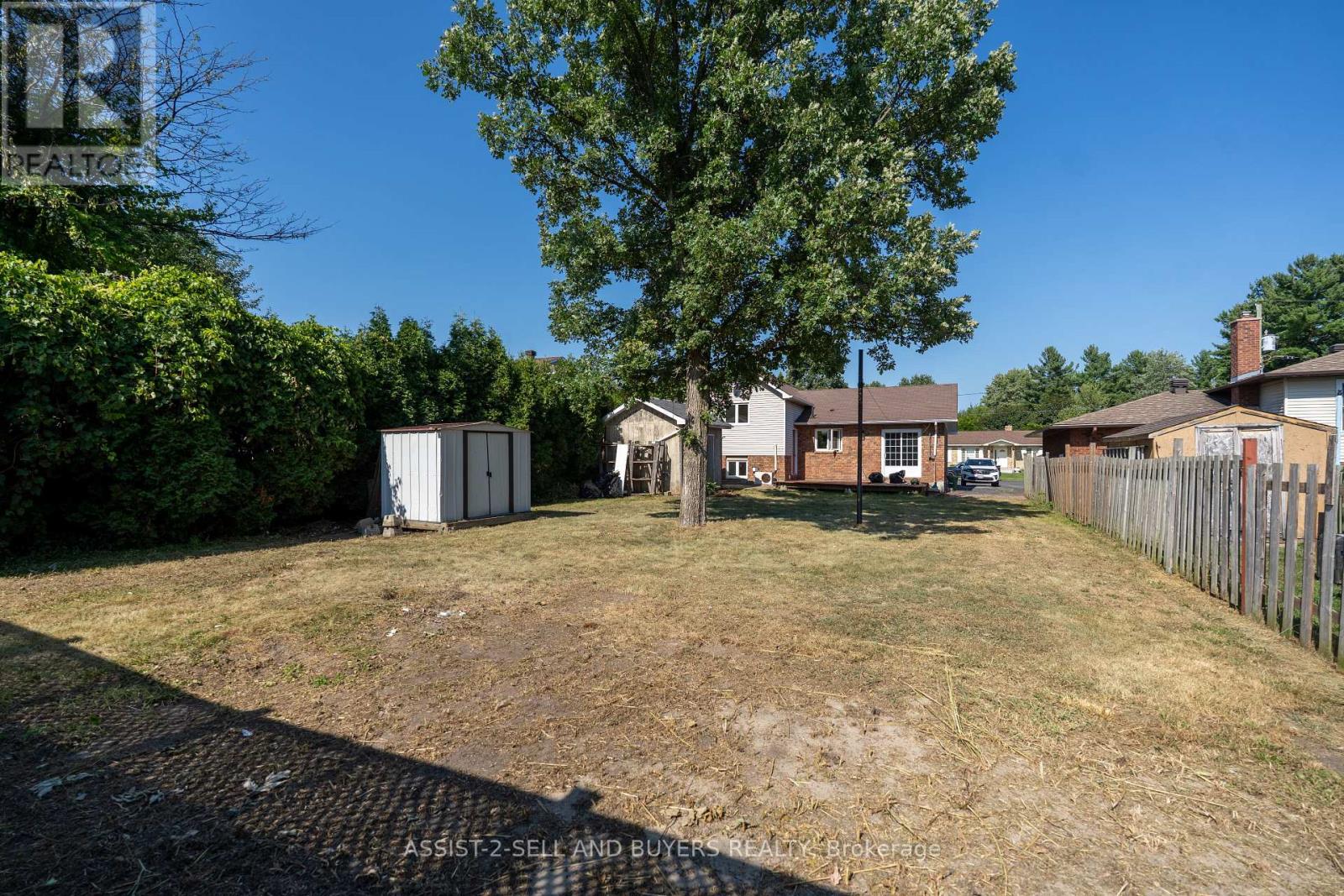 Photo 10 of 862 Dundee Avenue, Cornwall ON