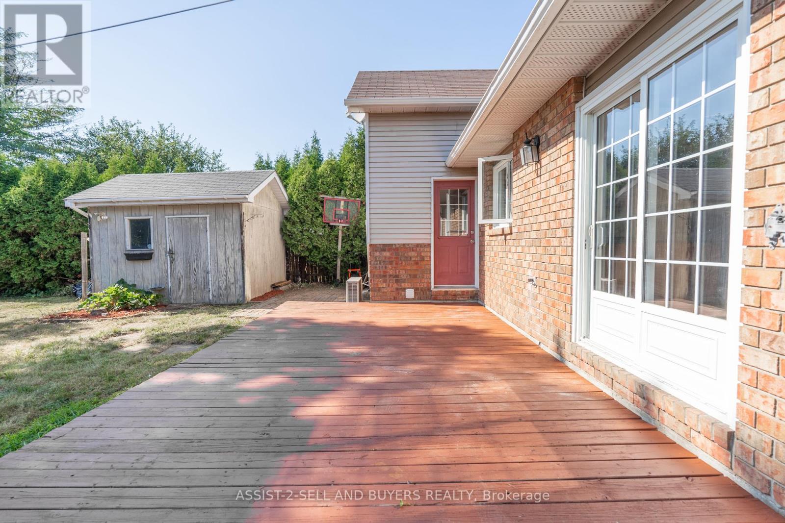 Photo 23 of 862 Dundee Avenue, Cornwall ON