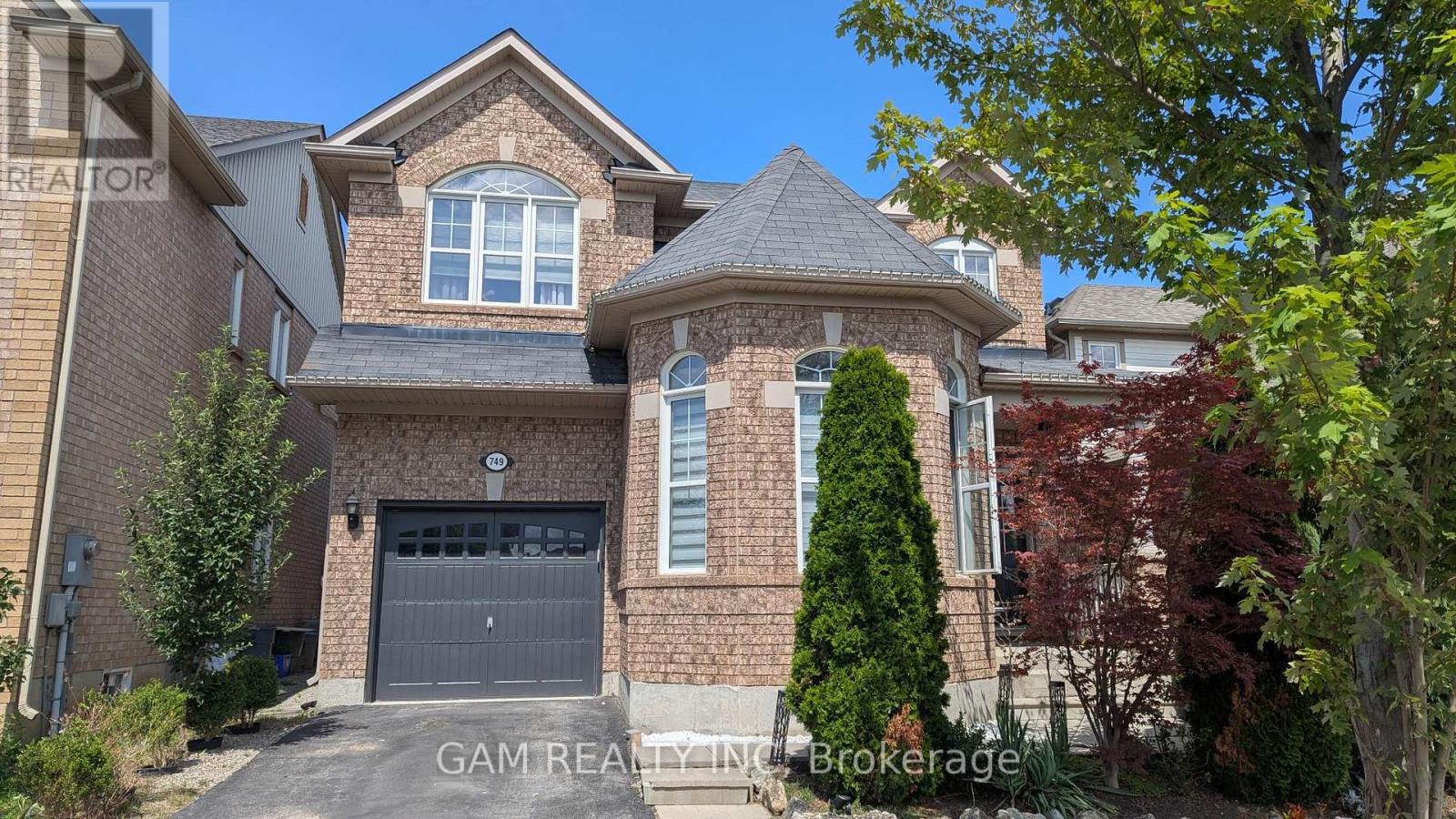 Photo 1 of 749 Scott Boulevard, Milton ON