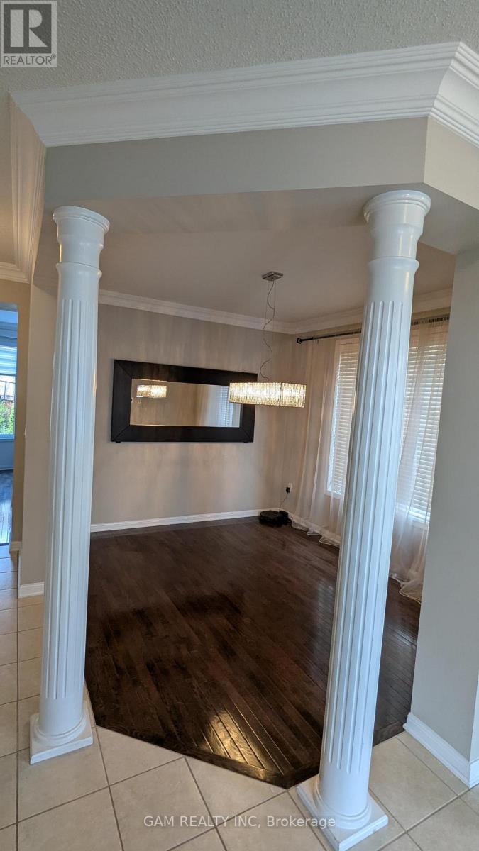 Photo 10 of 749 Scott Boulevard, Milton ON
