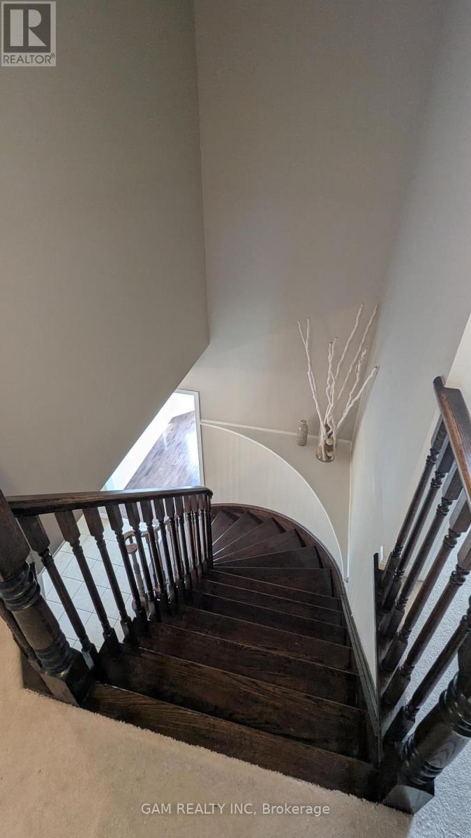 Photo 31 of 749 Scott Boulevard, Milton ON