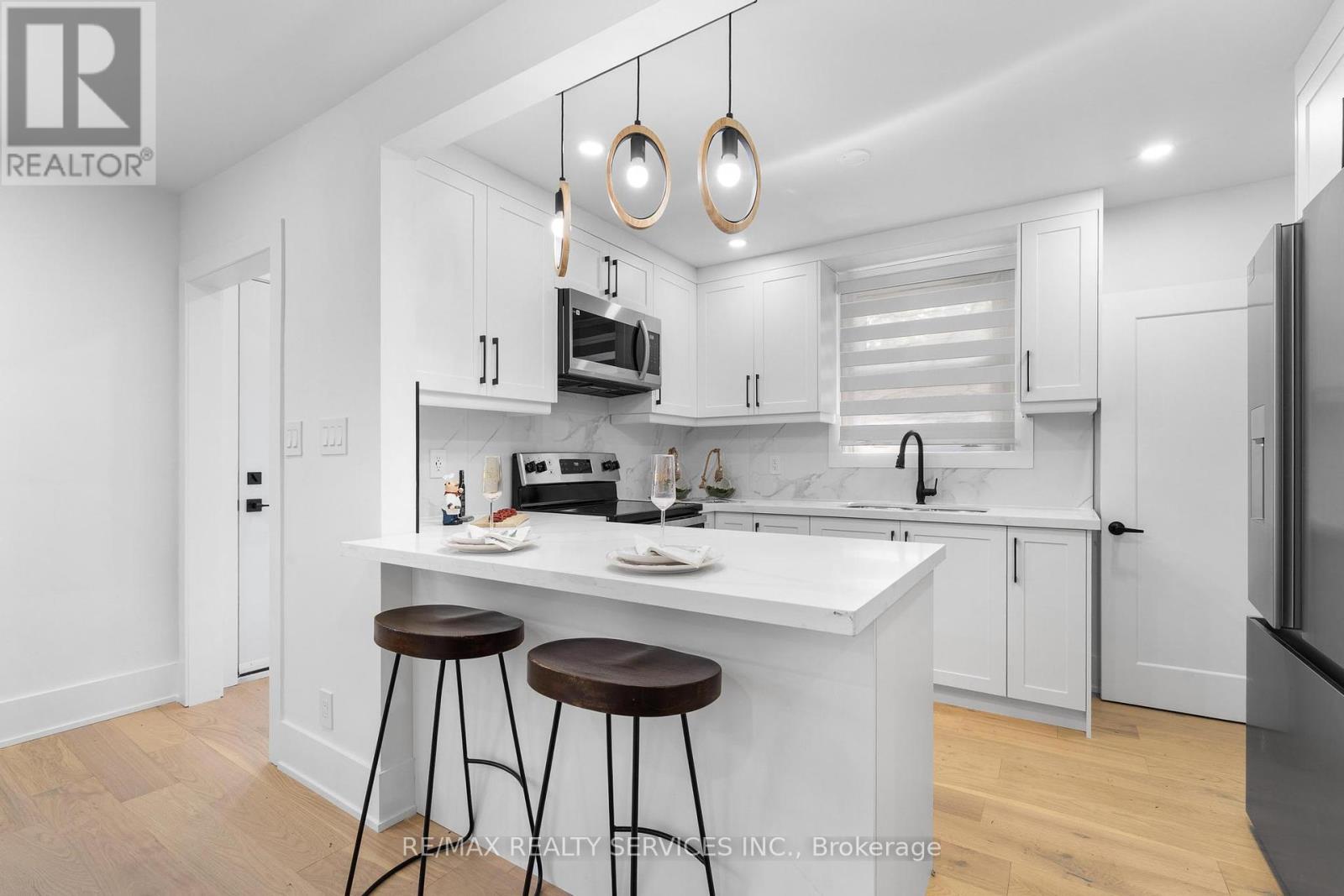 Photo 11 of 74 West 3rd Street, Hamilton ON