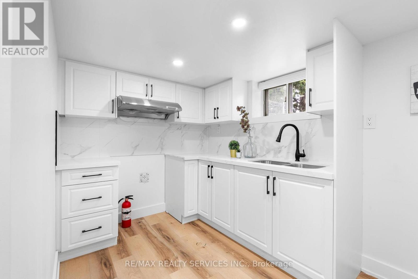 Photo 27 of 74 West 3rd Street, Hamilton ON