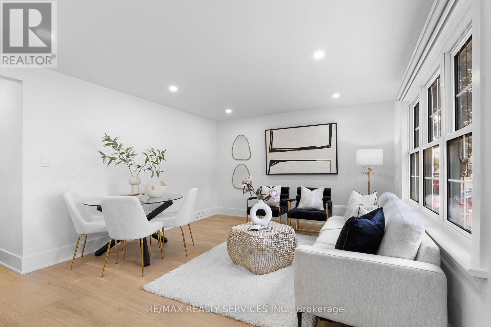 Photo 8 of 74 West 3rd Street, Hamilton ON