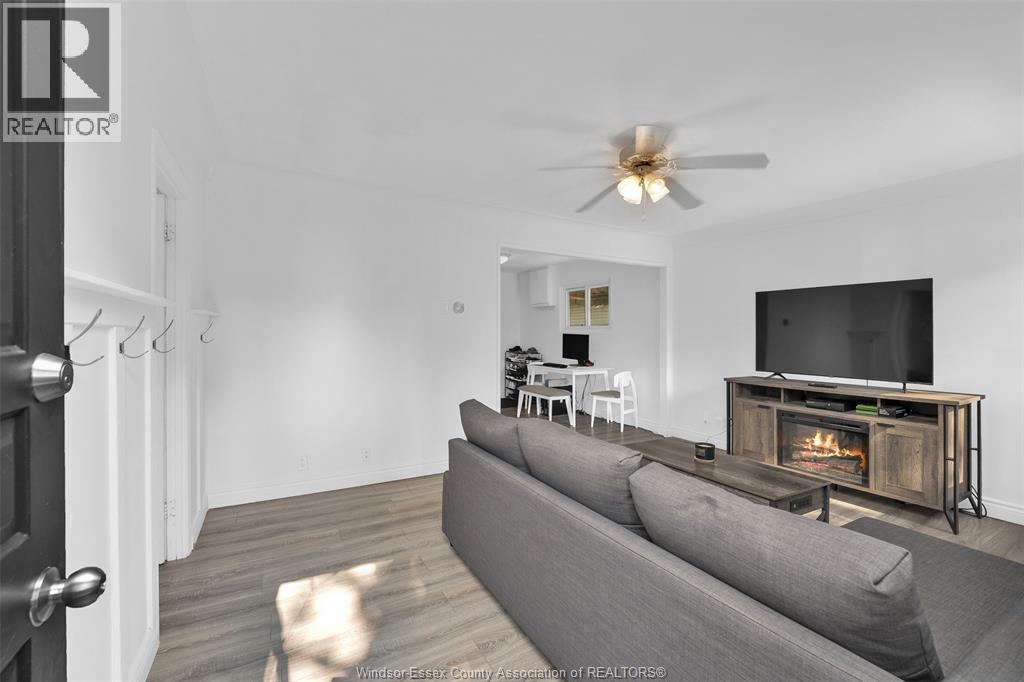 Photo 12 of 1708 Aubin, Windsor ON
