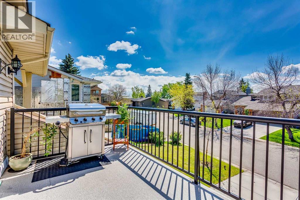 Single Family House 4 Level for Sale in  Strathclair Place SW Strathcona Park Calgary 