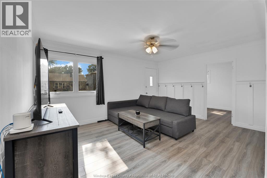 Photo 9 of 1708 Aubin, Windsor ON