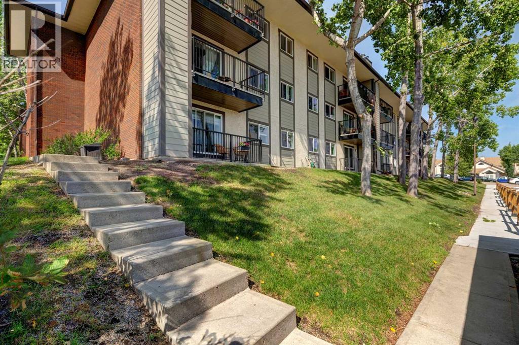 Single Family House for Sale in   Patterson Hill SW Patterson Calgary 