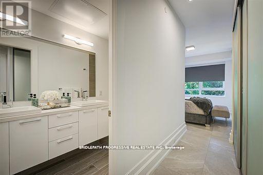 Photo 15 of 301 3 Southvale Drive, Toronto ON