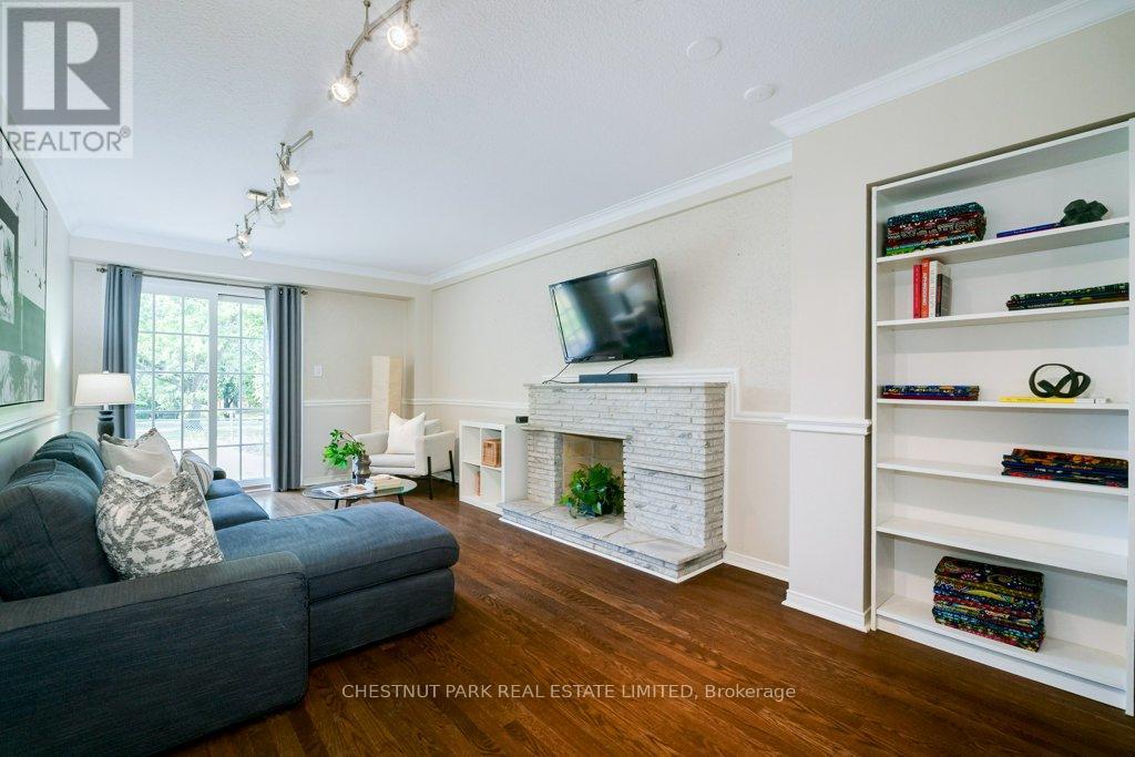 Photo 12 of 190 Cassandra Boulevard, Toronto ON