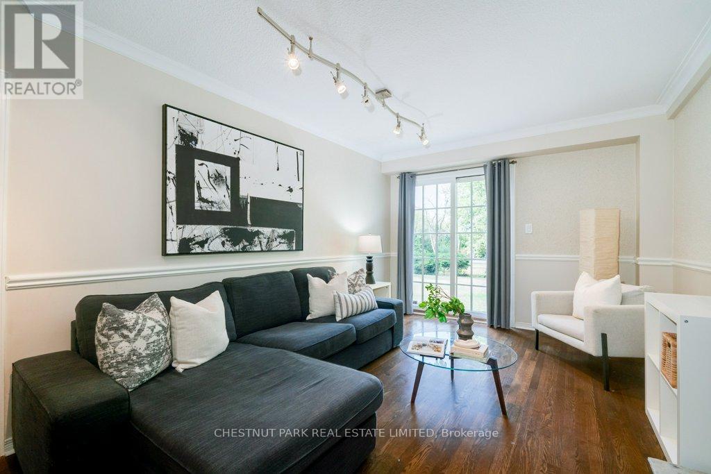 Photo 13 of 190 Cassandra Boulevard, Toronto ON