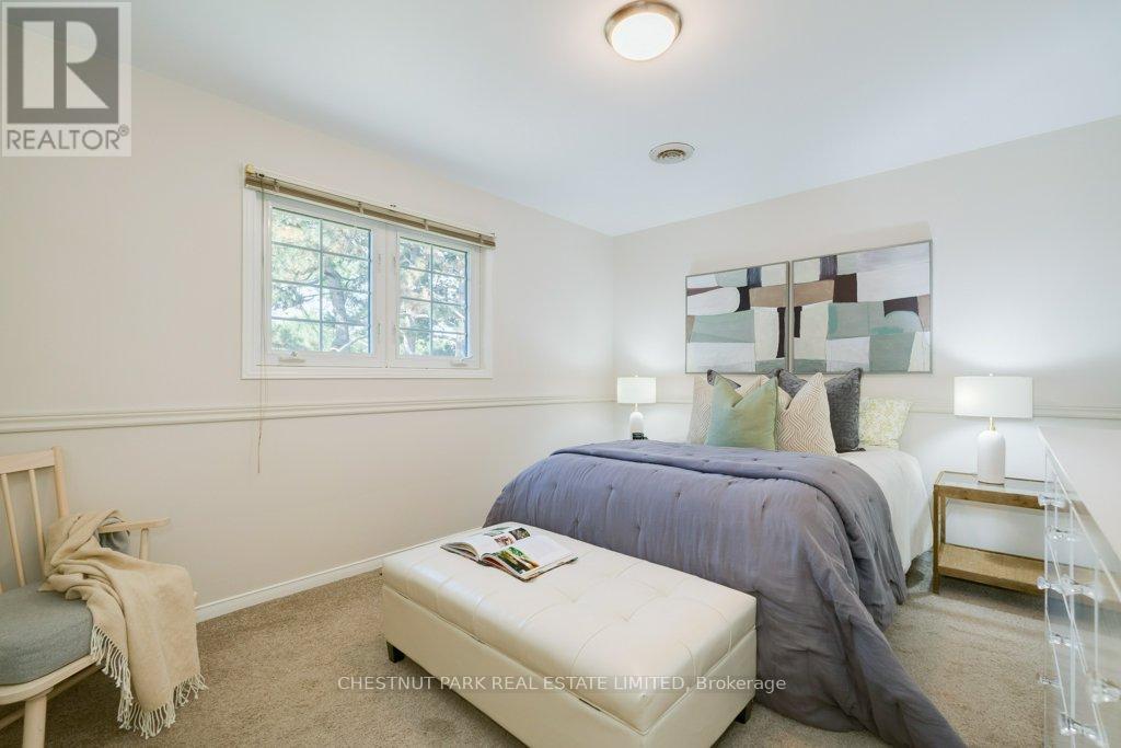 Photo 18 of 190 Cassandra Boulevard, Toronto ON