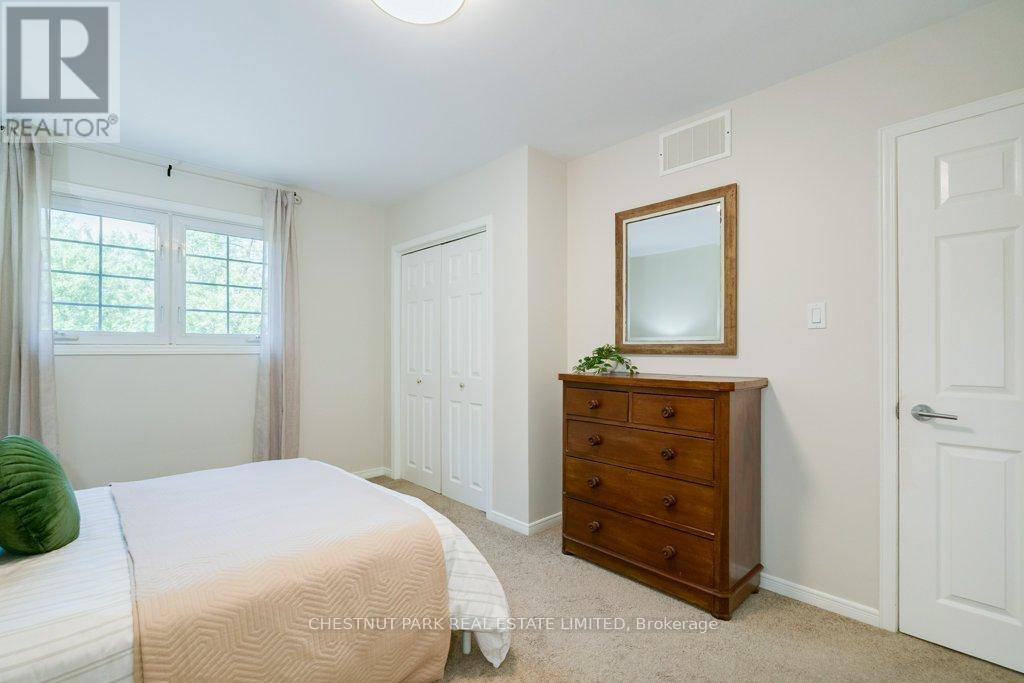 Photo 19 of 190 Cassandra Boulevard, Toronto ON