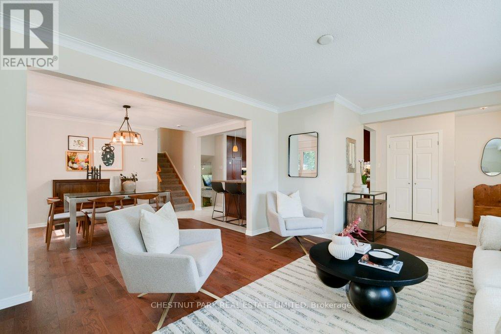 Photo 7 of 190 Cassandra Boulevard, Toronto ON