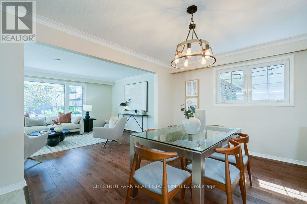Photo 8 of 190 Cassandra Boulevard, Toronto ON