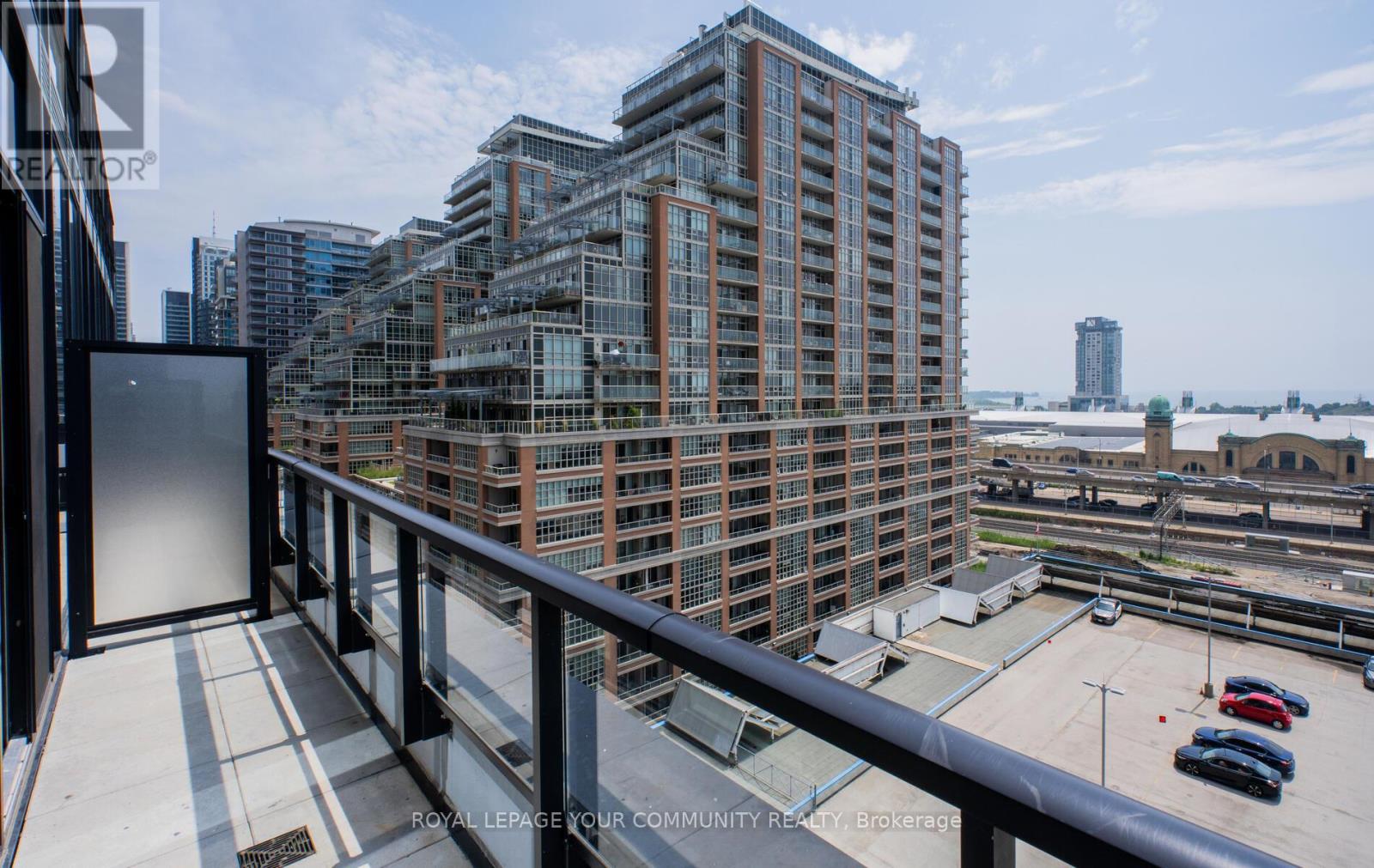 Photo 21 of 811 135 East Liberty Street, Toronto ON