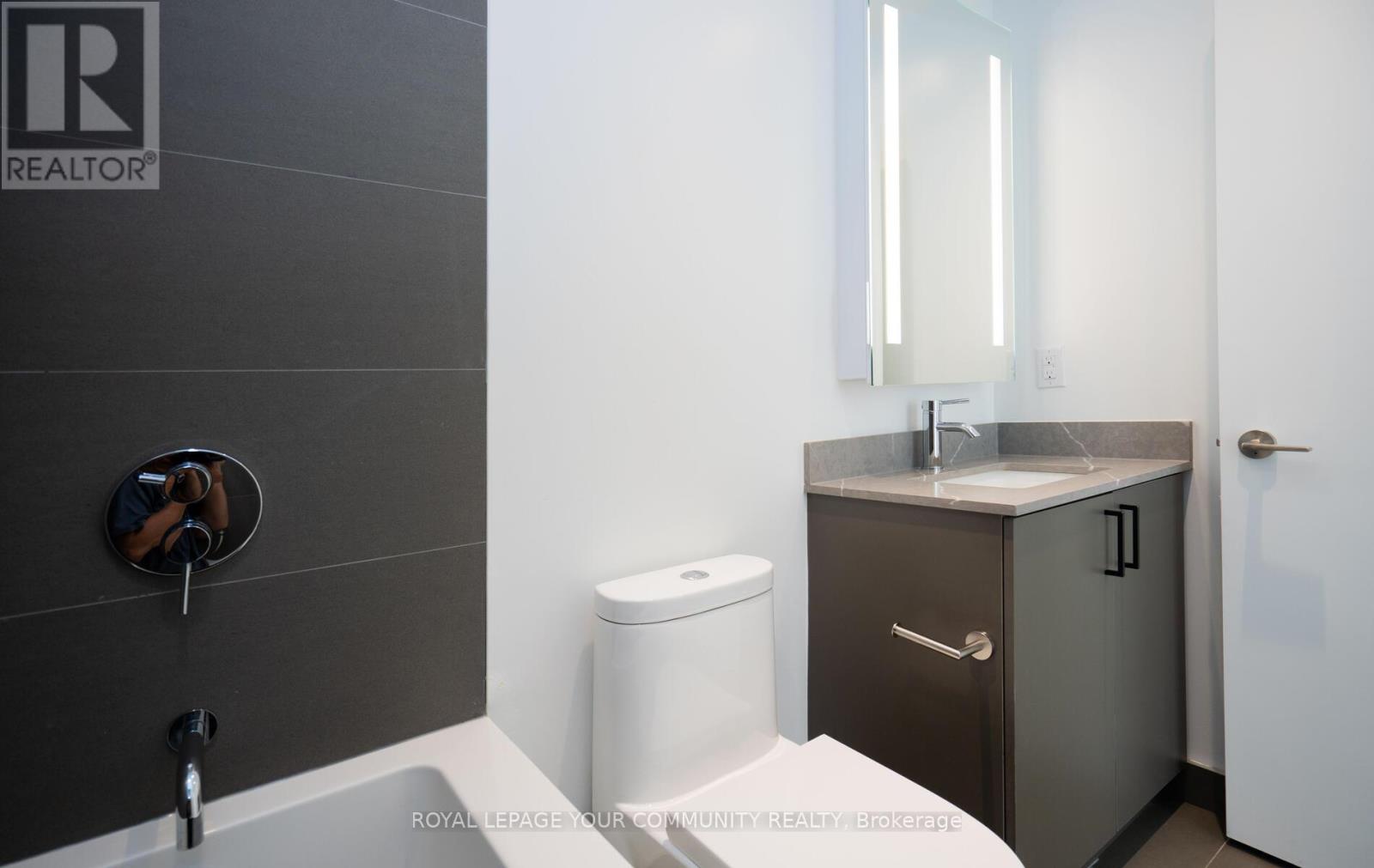 Photo 18 of 811 135 East Liberty Street, Toronto ON