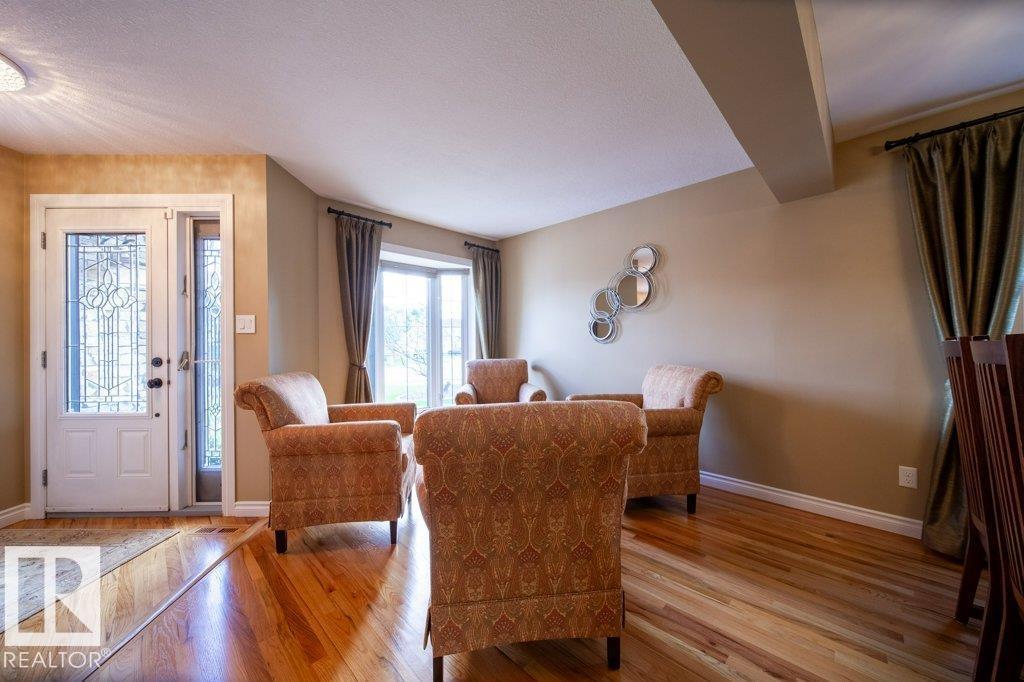Photo 32 of 15420 64 St Nw, Edmonton AB