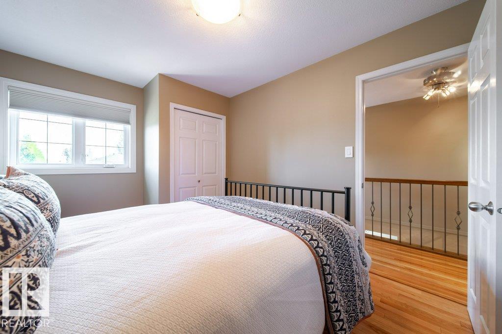 Photo 12 of 15420 64 St Nw, Edmonton AB