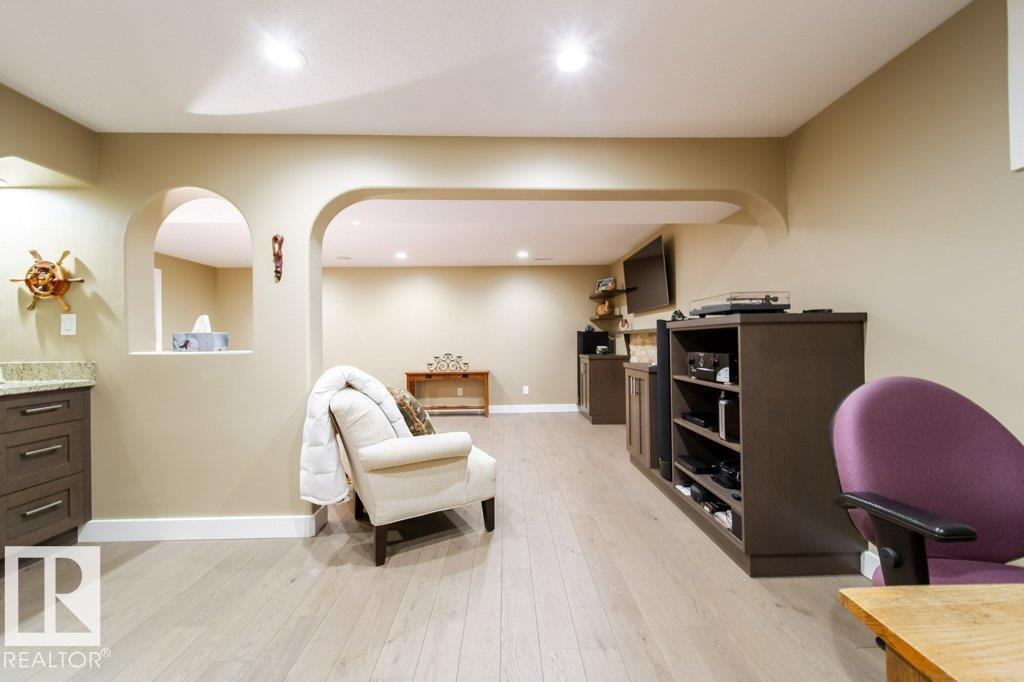 Photo 26 of 15420 64 St Nw, Edmonton AB