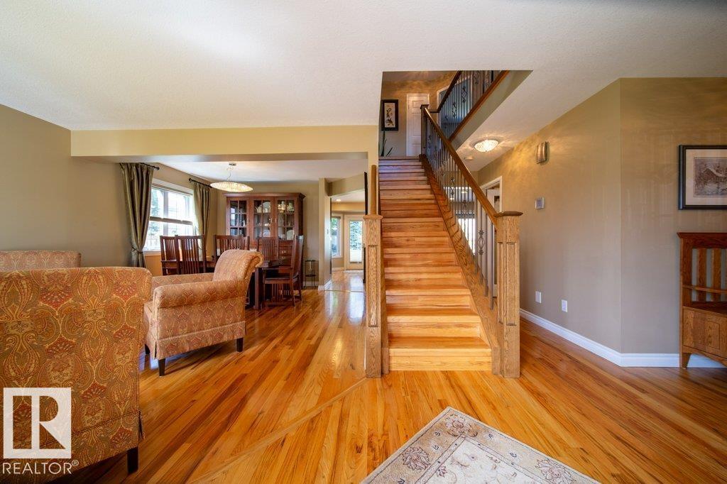 Photo 17 of 15420 64 St Nw, Edmonton AB