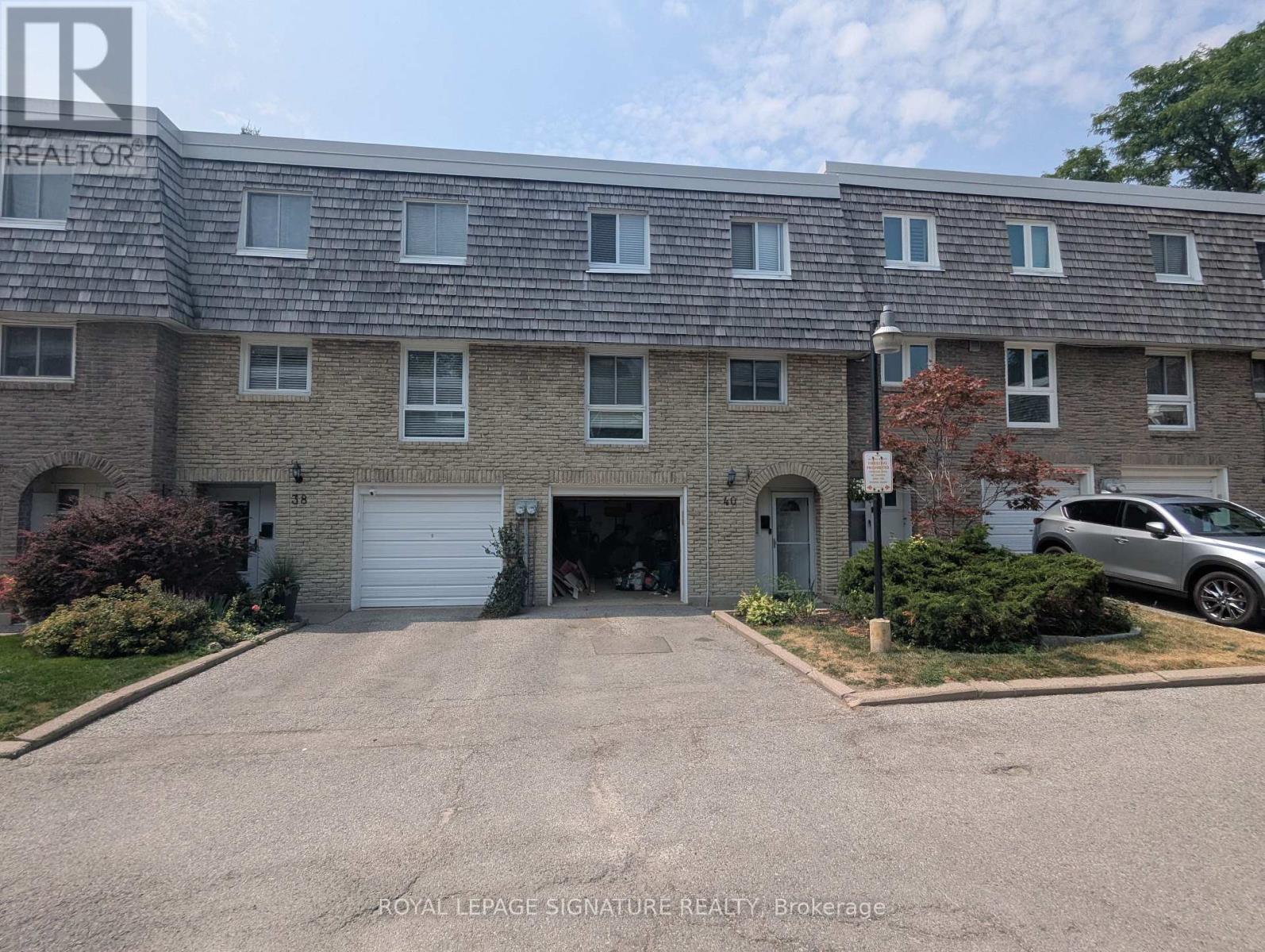 Photo 15 of 40 40 Wild Briarway, Toronto ON