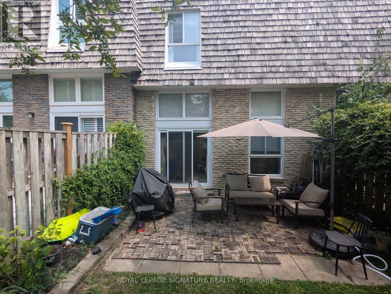 Photo 24 of 40 40 Wild Briarway, Toronto ON