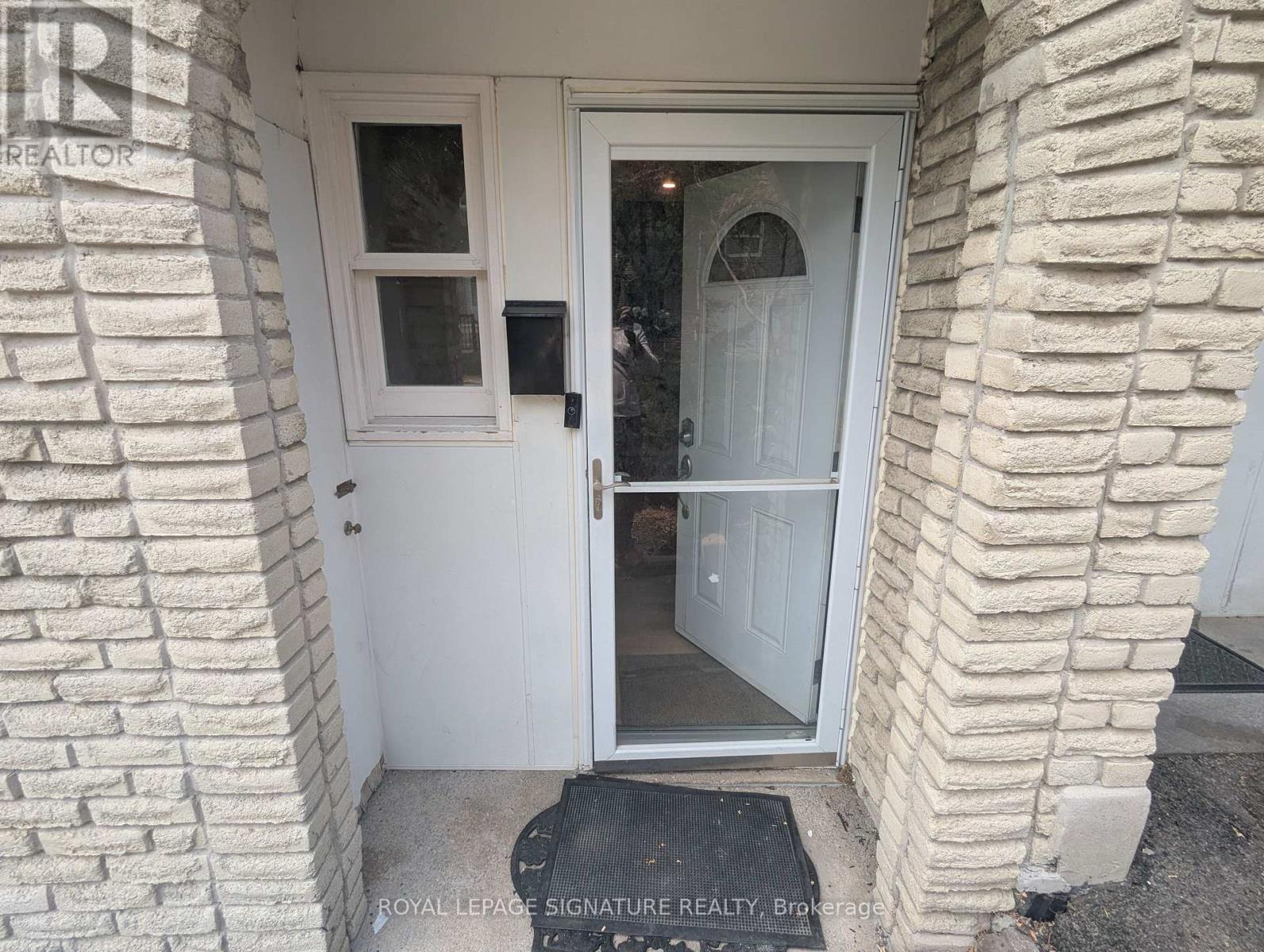 Photo 20 of 40 40 Wild Briarway, Toronto ON