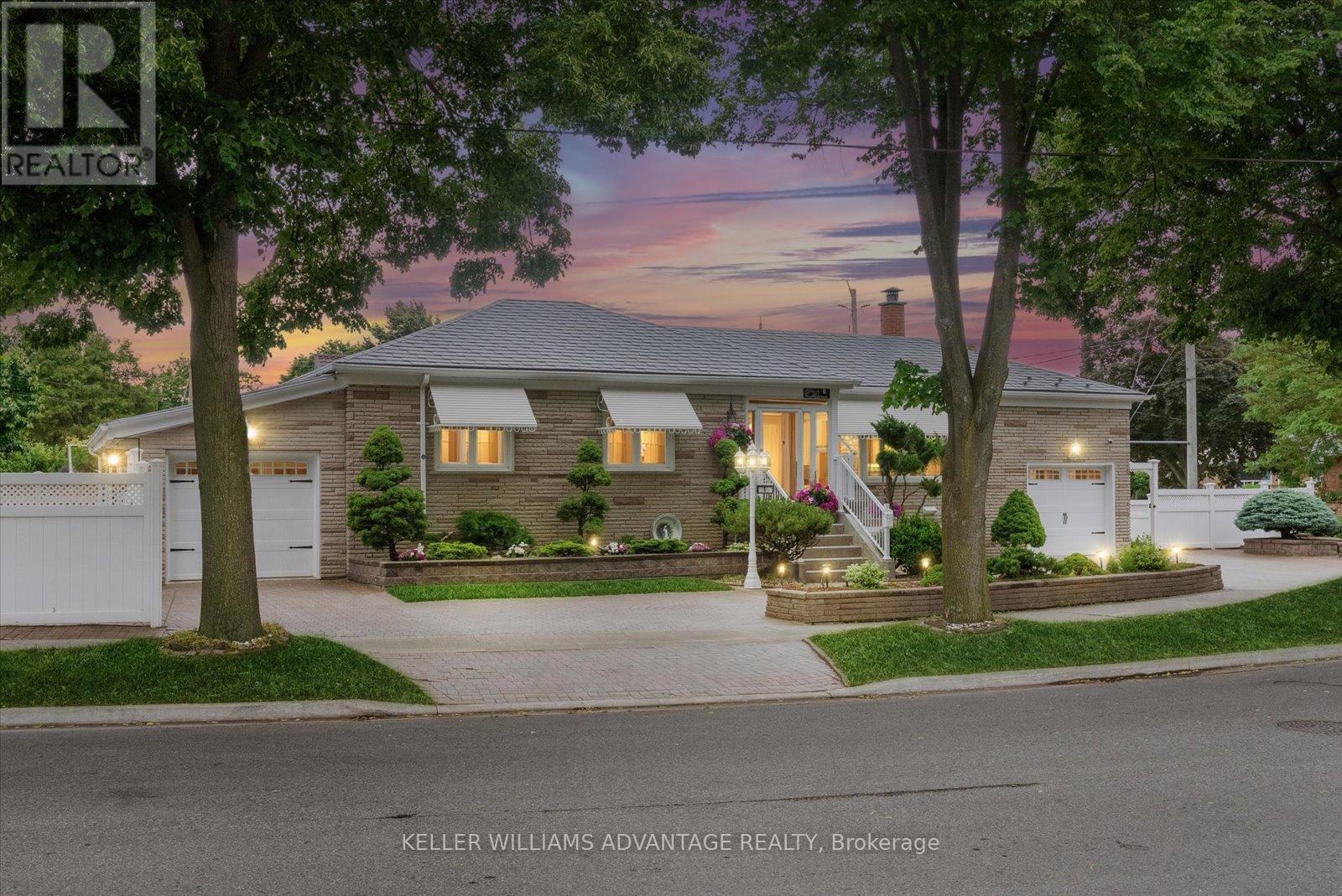 Photo 31 of 1 Montvale Drive, Toronto ON