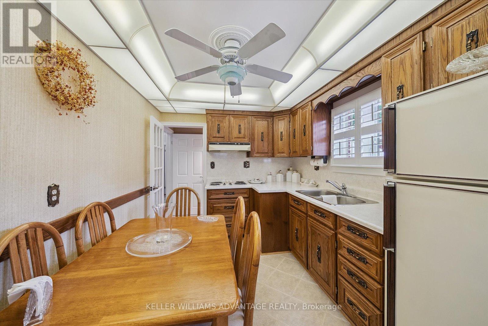 Photo 25 of 1 Montvale Drive, Toronto ON