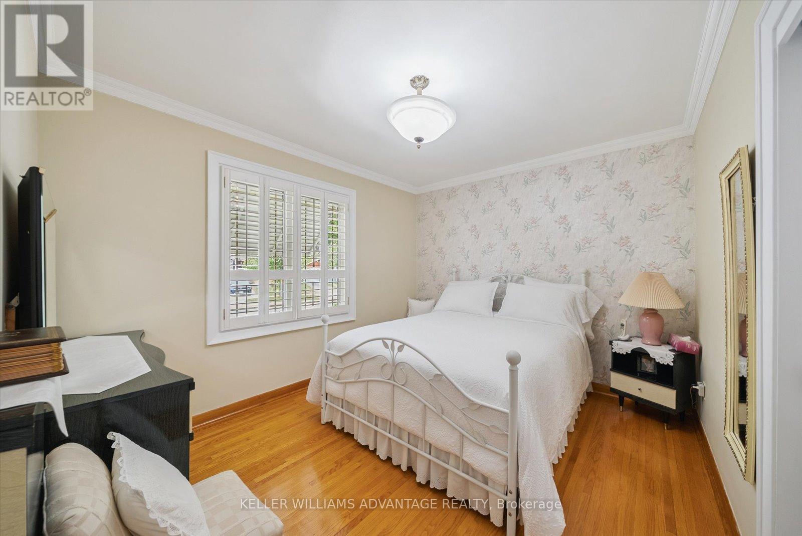 Photo 18 of 1 Montvale Drive, Toronto ON