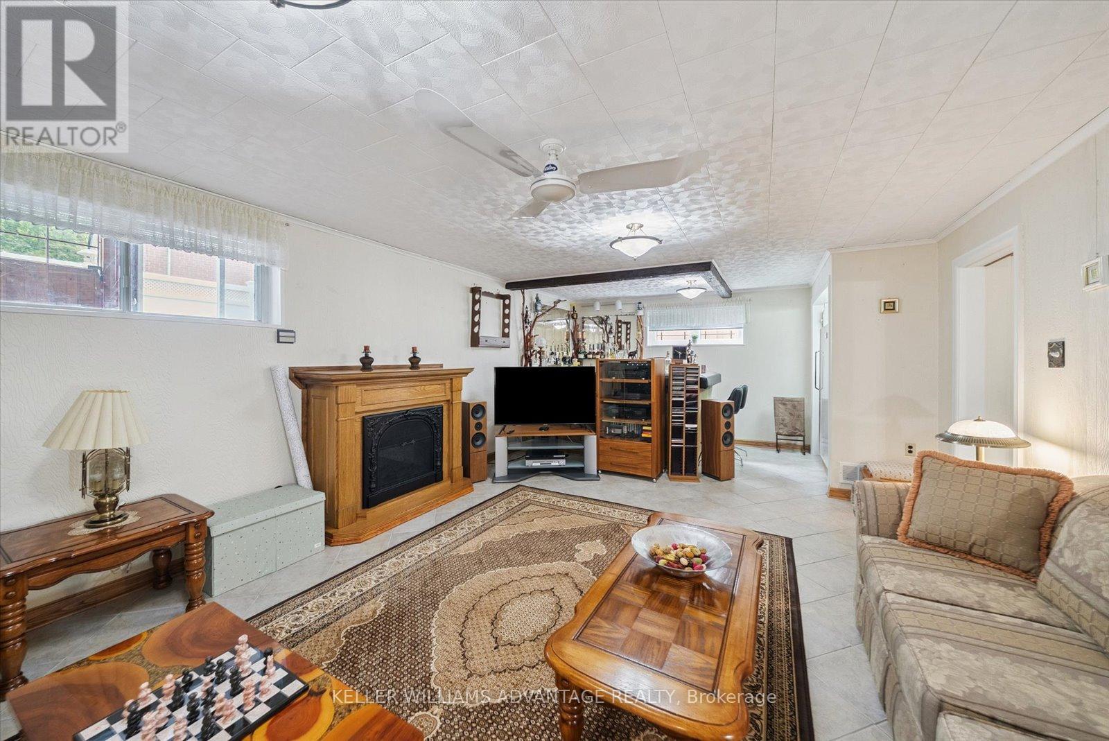 Photo 35 of 1 Montvale Drive, Toronto ON