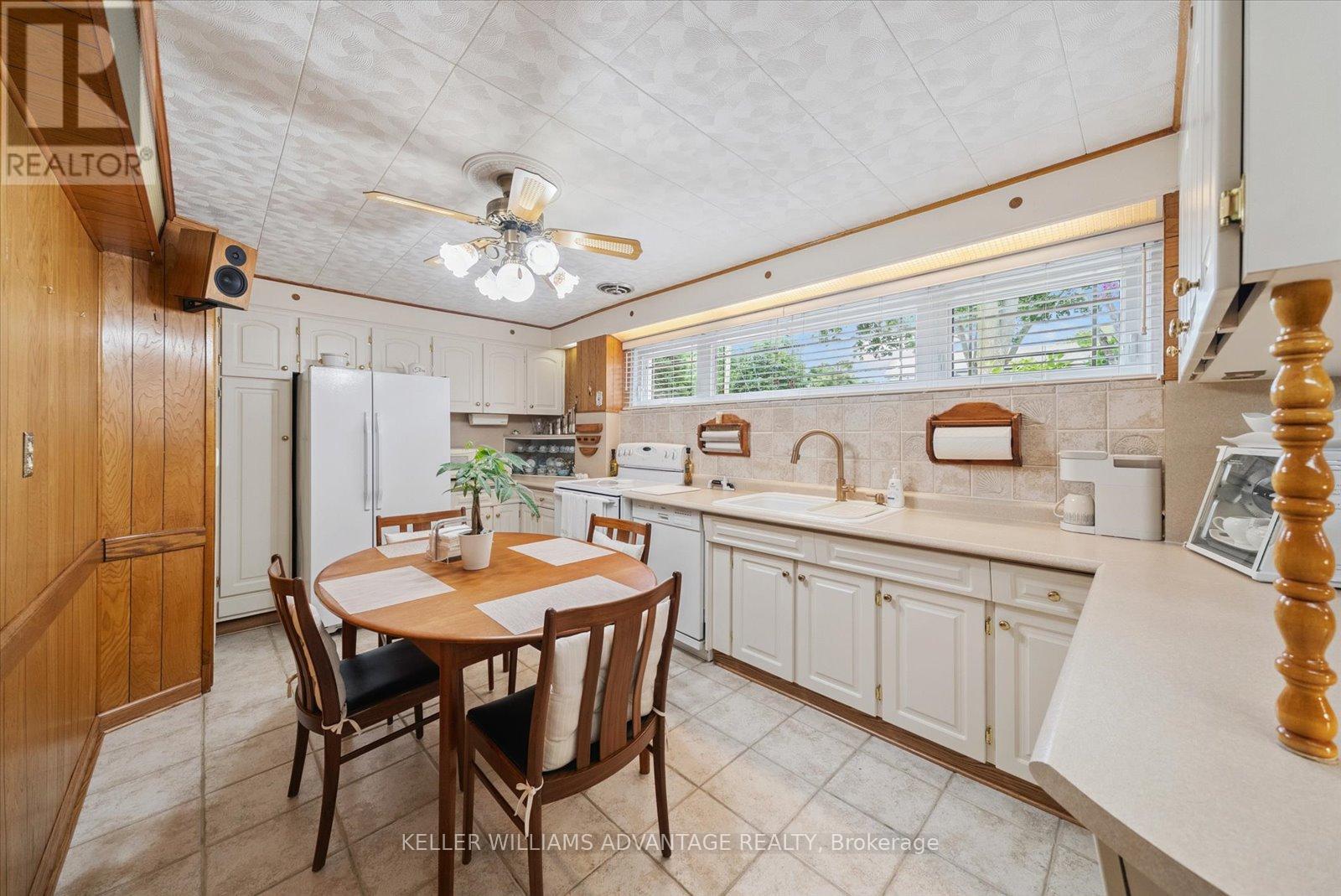 Photo 3 of 1 Montvale Drive, Toronto ON