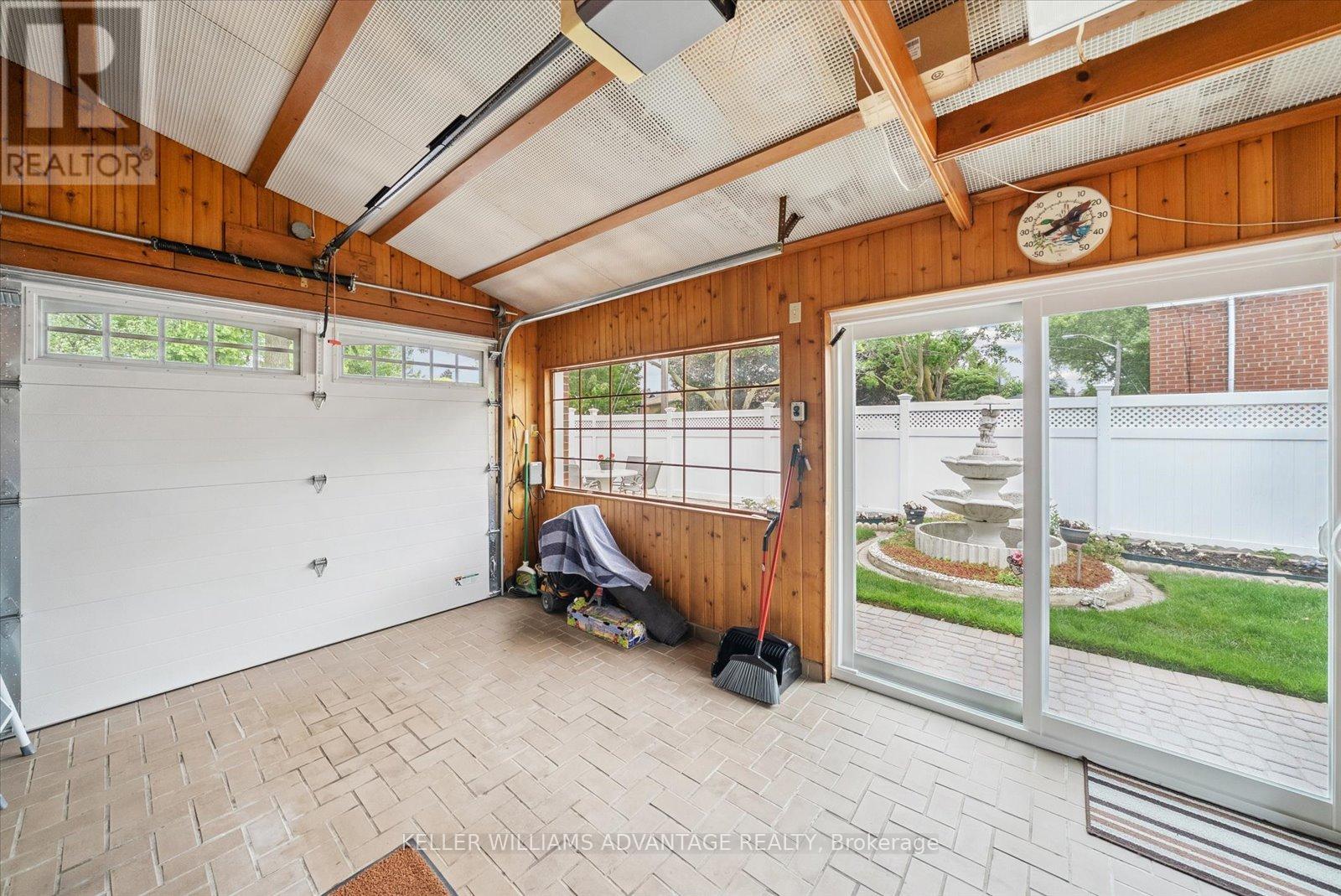 Photo 33 of 1 Montvale Drive, Toronto ON