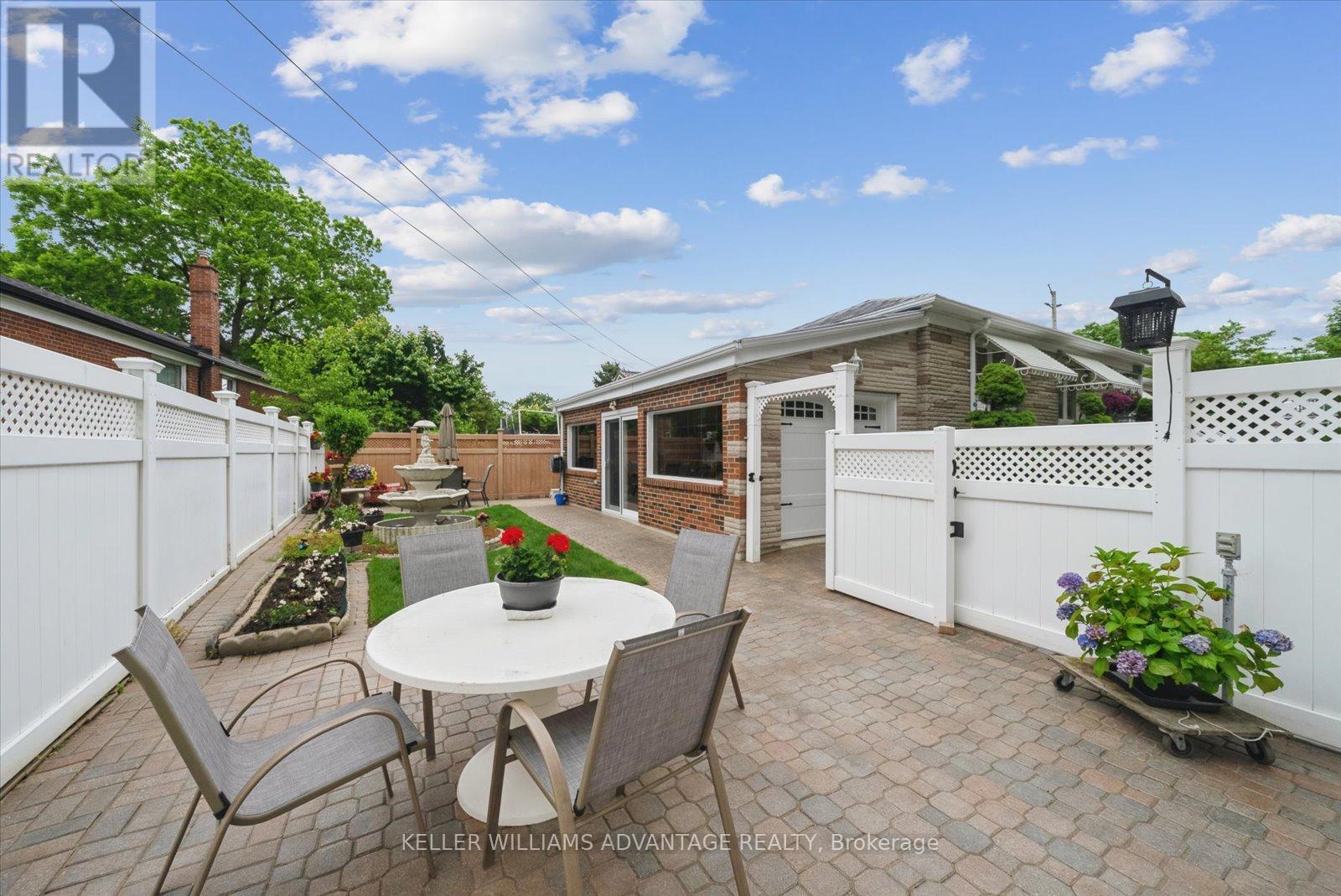 Photo 21 of 1 Montvale Drive, Toronto ON