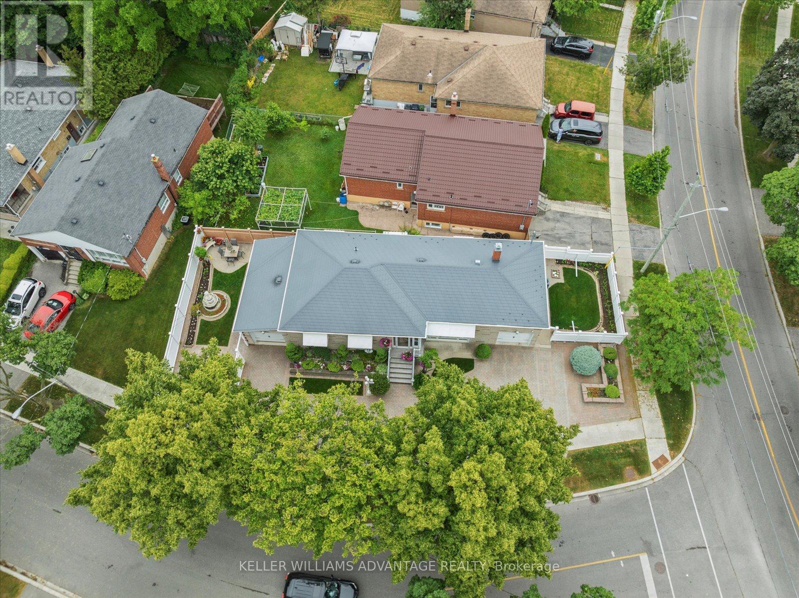 Photo 2 of 1 Montvale Drive, Toronto ON