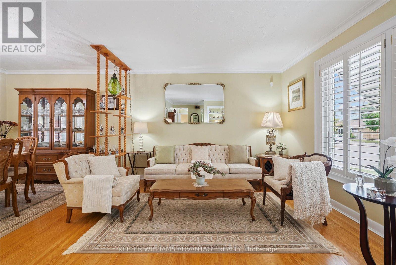 Photo 32 of 1 Montvale Drive, Toronto ON