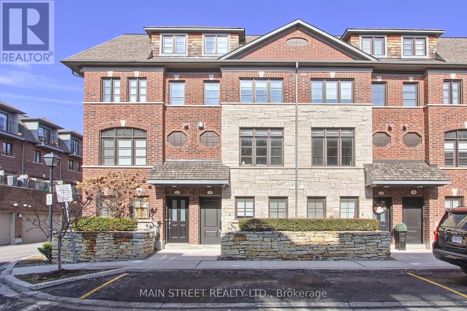 Photo 1 of 27 12 Powseland Crescent, Vaughan ON