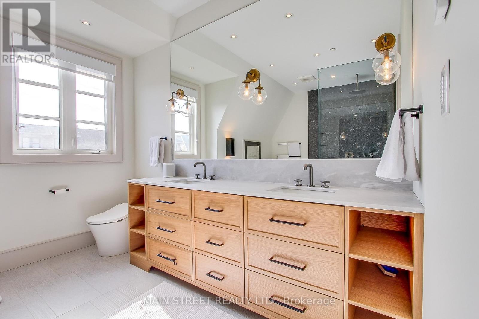 Photo 38 of 27 12 Powseland Crescent, Vaughan ON