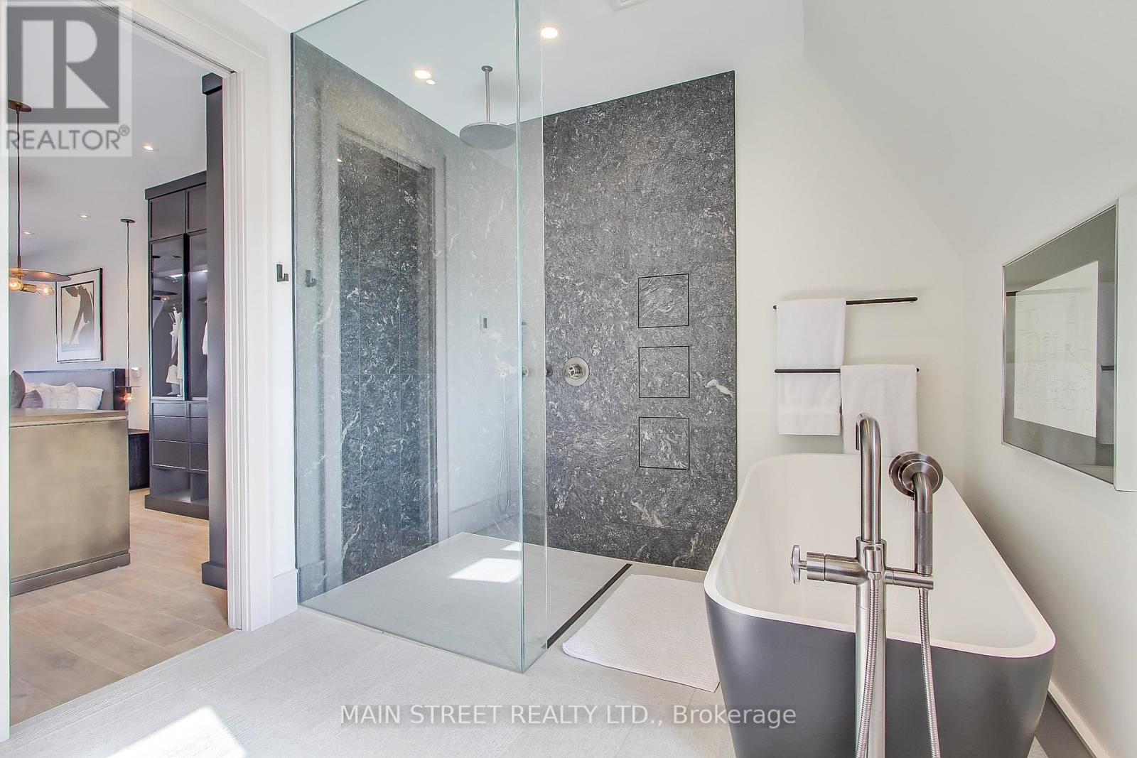 Photo 39 of 27 12 Powseland Crescent, Vaughan ON