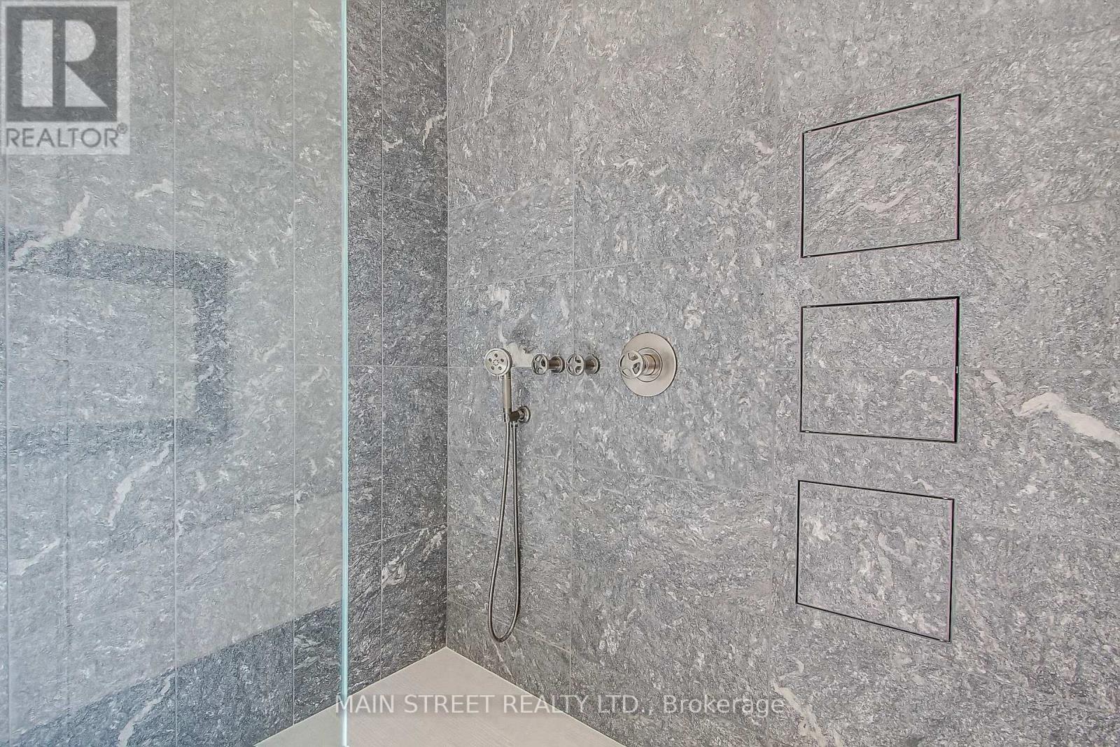 Photo 40 of 27 12 Powseland Crescent, Vaughan ON