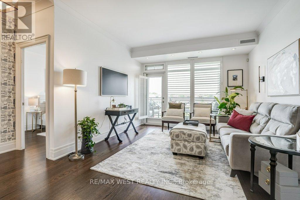 Photo 2 of 404 35 Baker Hill Boulevard, Whitchurchstouffville ON