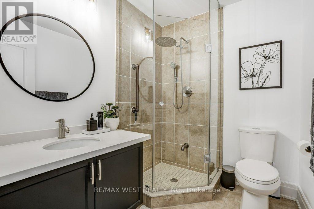 Photo 24 of 404 35 Baker Hill Boulevard, Whitchurchstouffville ON