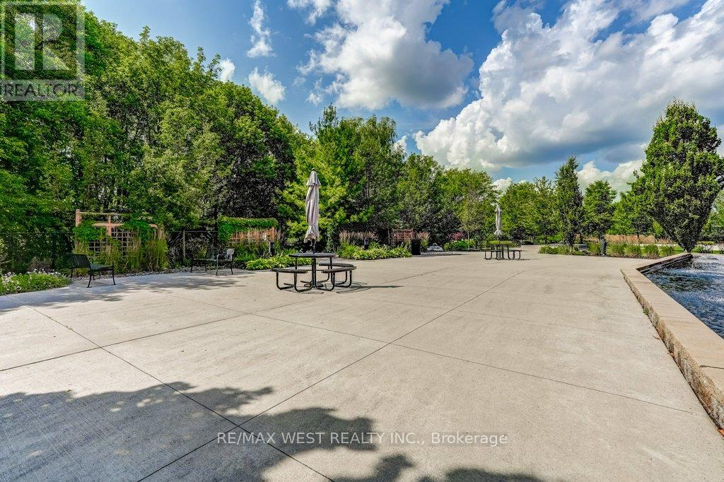 Photo 34 of 404 35 Baker Hill Boulevard, Whitchurchstouffville ON