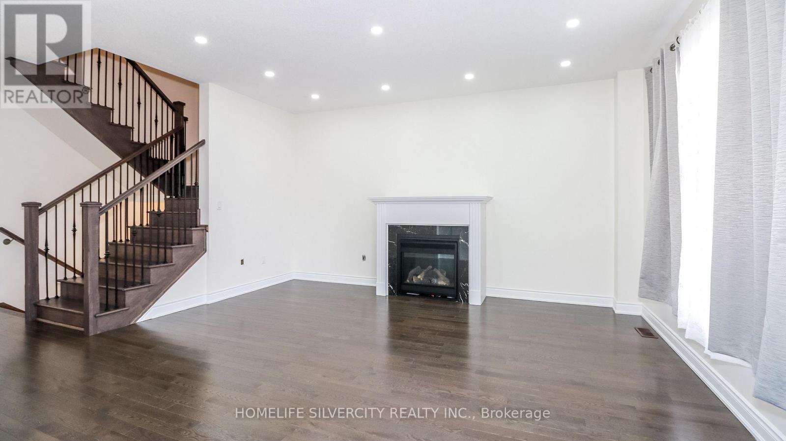 Photo 17 of 2201 Lozenby Street, Innisfil ON
