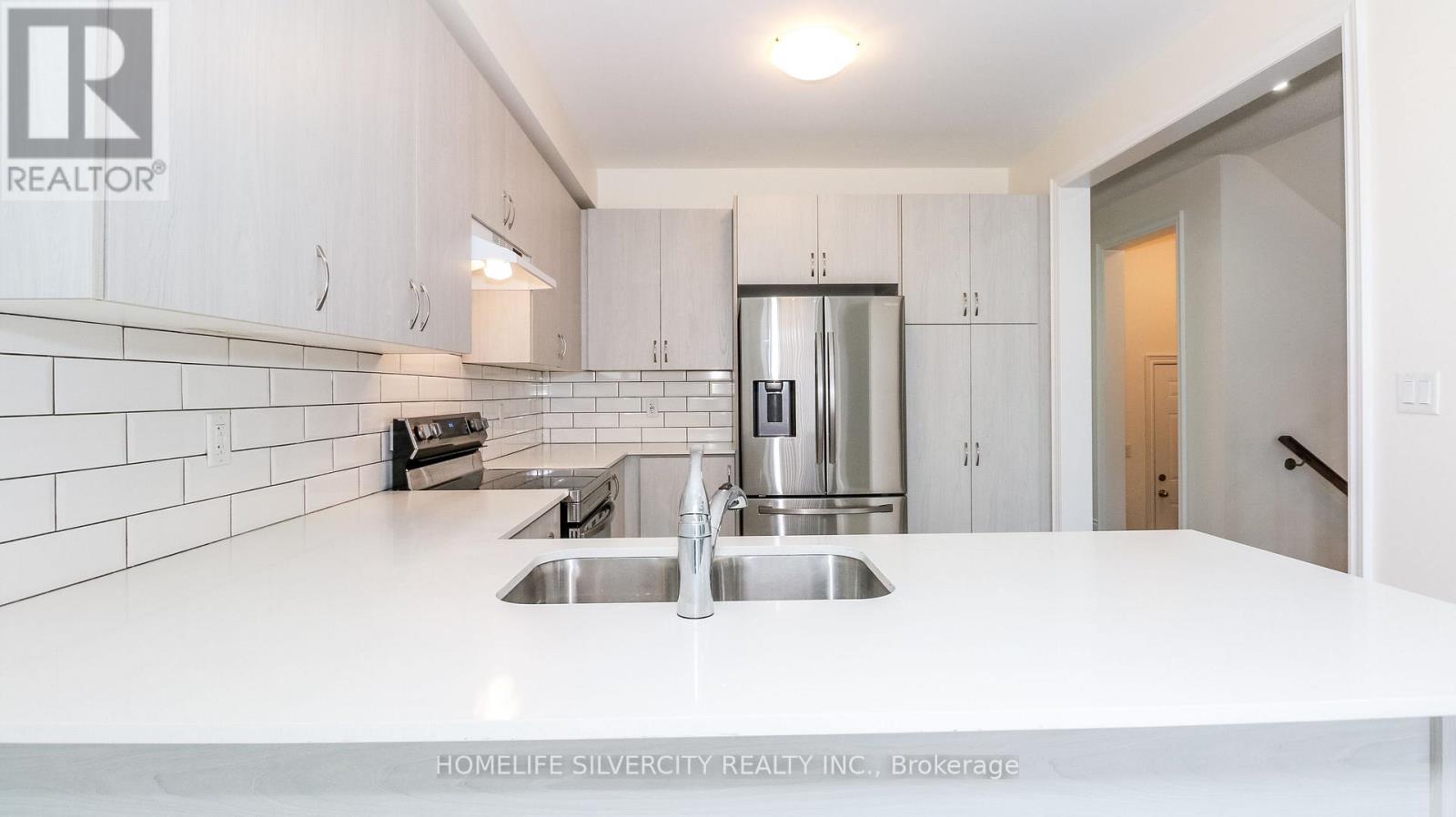 Photo 42 of 2201 Lozenby Street, Innisfil ON