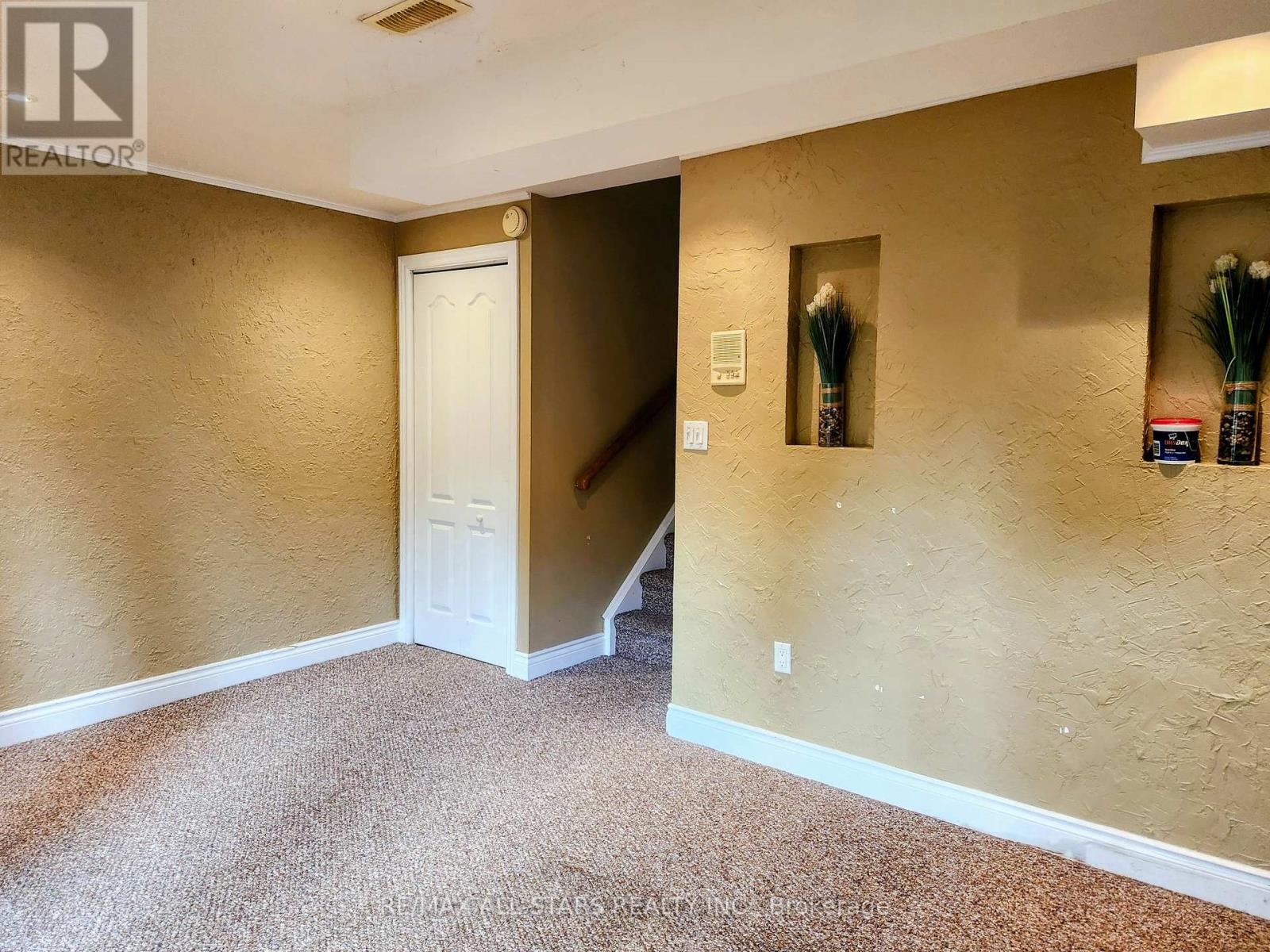 Photo 20 of 6 Hepworth Way, Markham ON